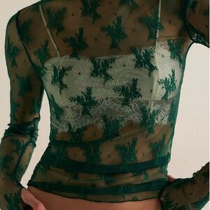 Lady lux layering top lace